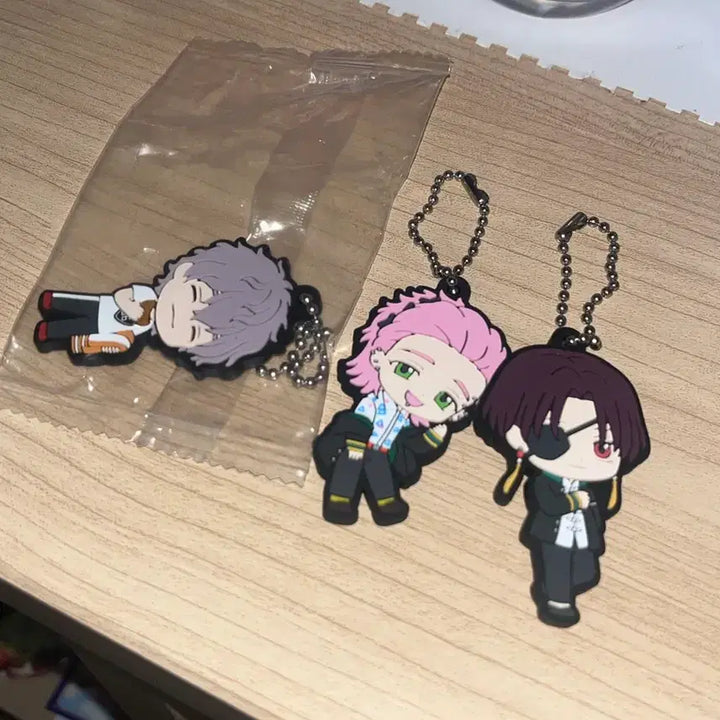 [BUNJANG] Wind Breaker Keychains Rubber Strap Bundle Set (KIRYU, SUO, CHOJI) / 윈드브레이커 러버스트랩 키류,스오,쵸지 일괄