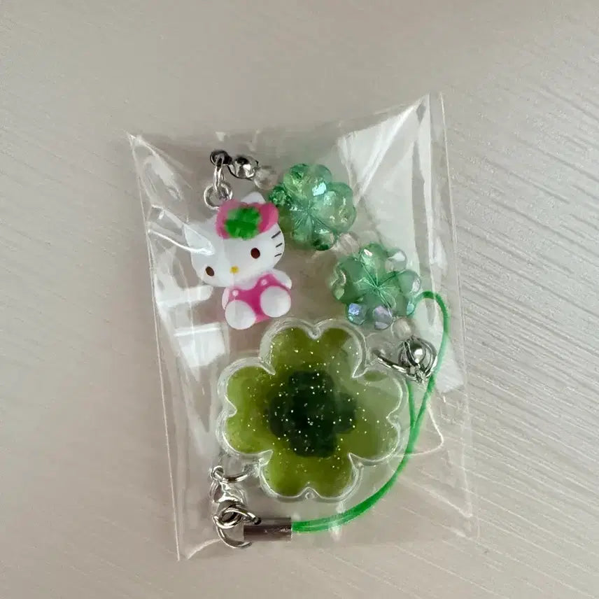 [SOLD OUT] 산리오 헤이세이 네잎클로버 키티