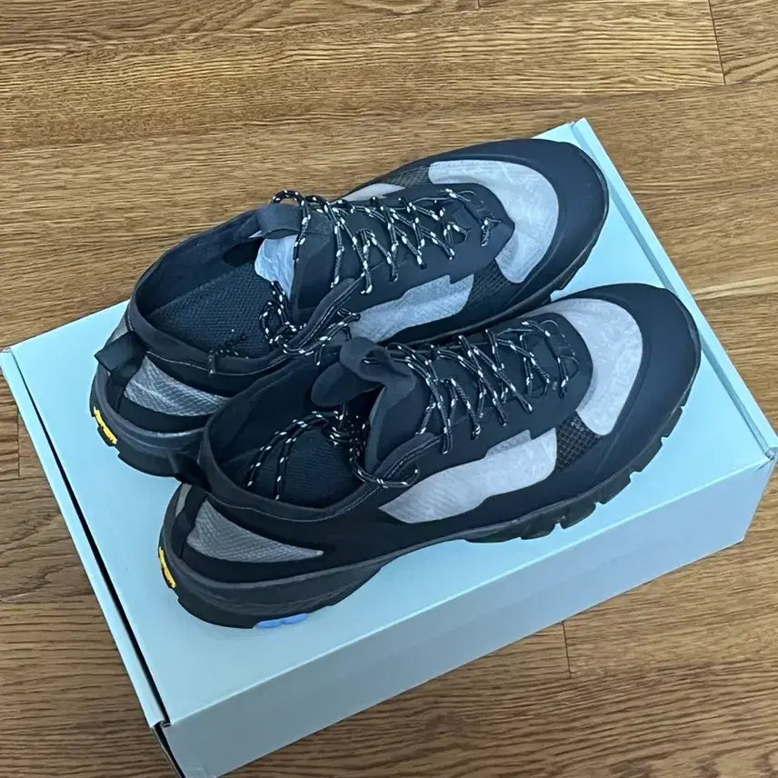 [BUNJANG] Low Classic LC T-1 Sneakers Charcoal / [270] 로우클래식 lc t-1 스니커즈 차콜