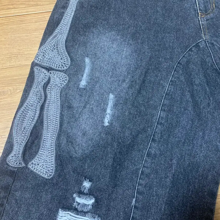 [BUNJANG] Kapital 14oz Black Denim 5P Bone Embroidery Shorts / 캐피탈 14oz 블랙 데님 5p bone 자수 반바지 버뮤다팬츠 쇼츠