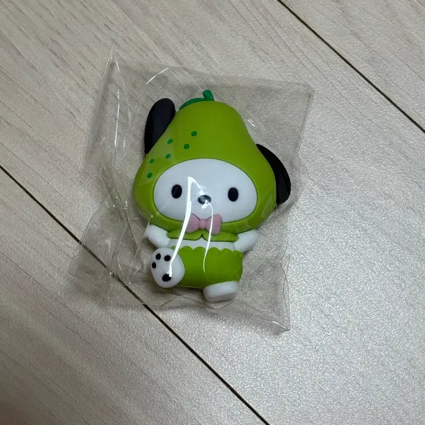 [BUNJANG] Sanrio Fruit Series Pochacco Magnet / 산리오 후르츠 과일시리즈 자석 포차코