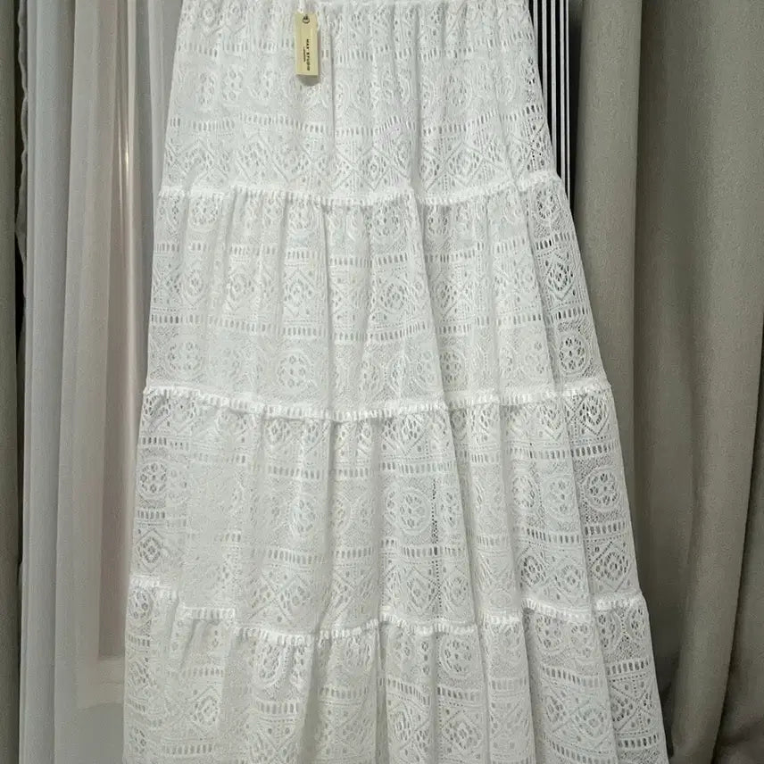 [BUNJANG] Max Studio Lace Skirt / Max Studio 레이스 스커트(새상품)
