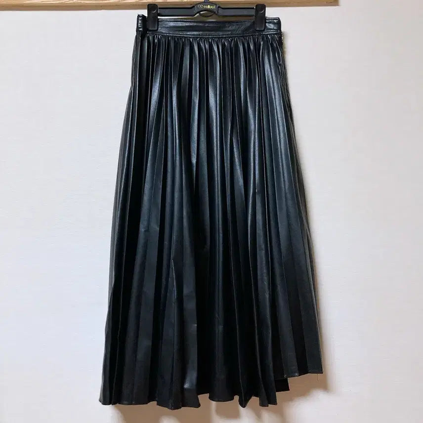 [BUNJANG] CC Collect Black Leather Pleated Long Skirt / CC collect 블랙 레더 플리츠 롱 스커트