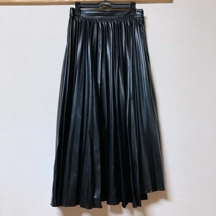 [BUNJANG] CC Collect Black Leather Pleated Long Skirt / CC collect 블랙 레더 플리츠 롱 스커트