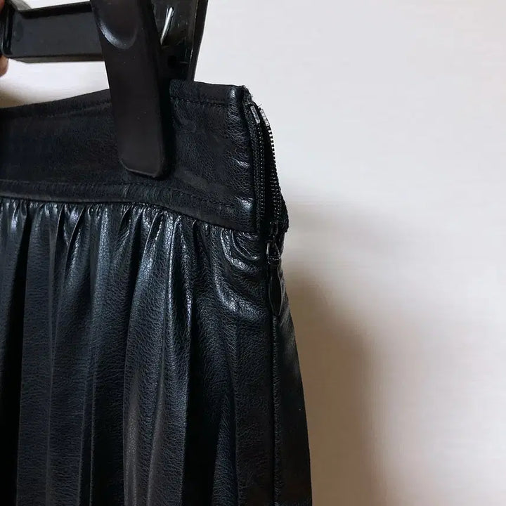 [BUNJANG] CC Collect Black Leather Pleated Long Skirt / CC collect 블랙 레더 플리츠 롱 스커트