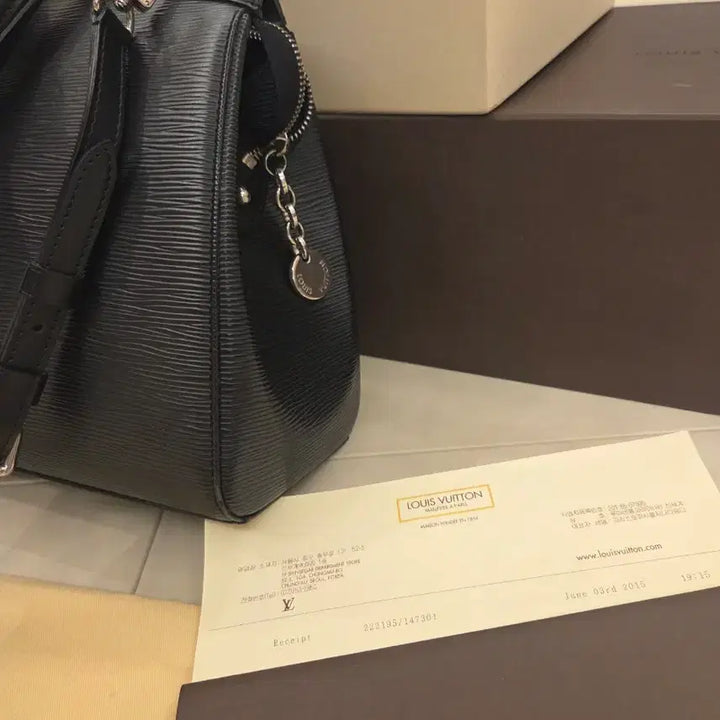 [BUNJANG] Louis Vuitton Épi Brea MM Black Handbag / 루이비통 에삐 브레아 무광블랙 MM