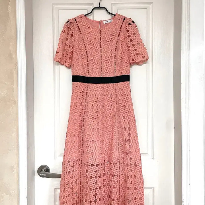 [BUNJANG] Sandro Lace Long Dress / 산드로 핑크 펀칭 레이스 반팔 롱 원피스