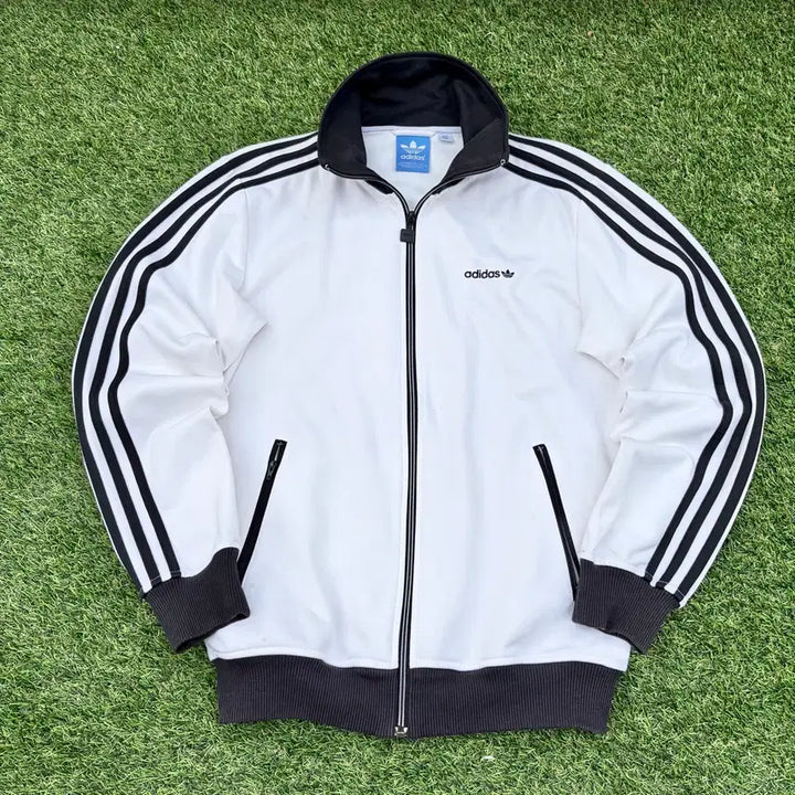 [BUNJANG] Adidas Beckenbauer Track Top Jersey White/Black Size 100 / 100)아디다스 베켄바우어 흰검 트랙탑 져지