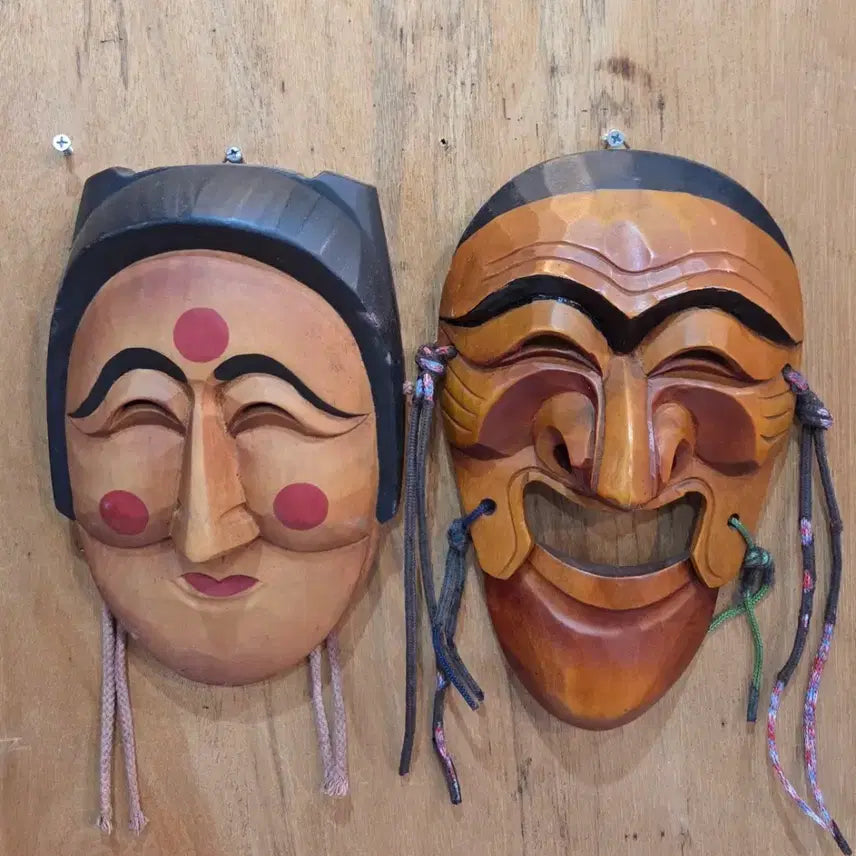 [BUNJANG] Wooden Hahoe Tal Set (2 pieces) / 나무 하회탈 2점