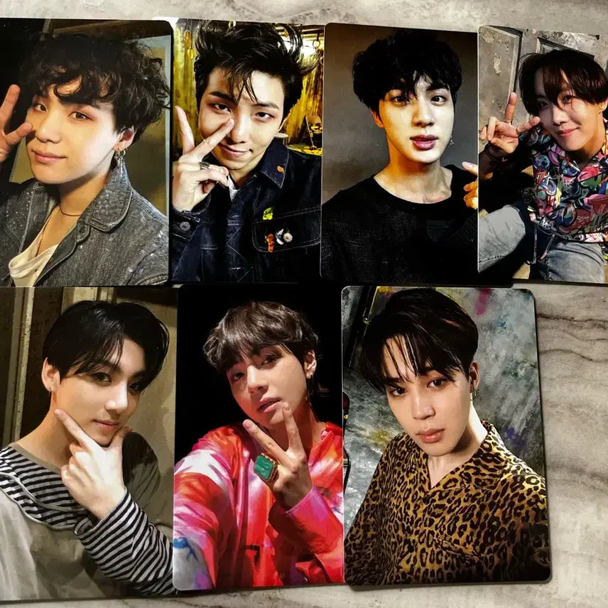 [BUNJANG] BTS ARMY Bomb Photocard Set (Mint Condition) / 방탄소년단 BTS 아미밤 포카 세트 최상