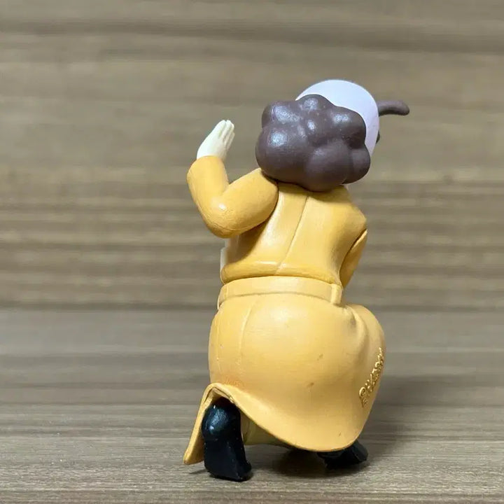 [BUNJANG] Crayon Shin-chan Boong-mi-seon Detective Gacha Figure / 짱구 봉미선 탐정 가챠