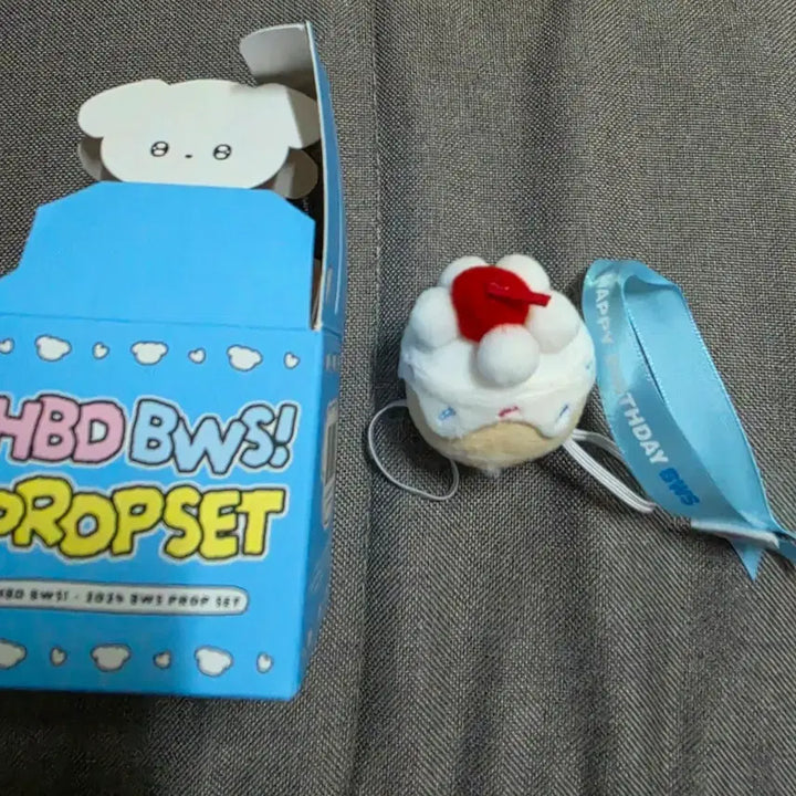 [BUNJANG] Byeon Woo Seok HBD BWS! Cupcake Doll Prop Set / 변우석 HBD BWS! 컵케이크 인형 프롭 세트