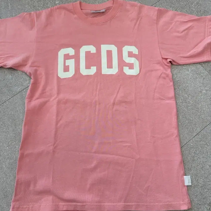 [BUNJANG] GCDS Pink Logo Short Sleeve T-Shirt / GCDS 핑크 로고 반팔 티셔츠 95