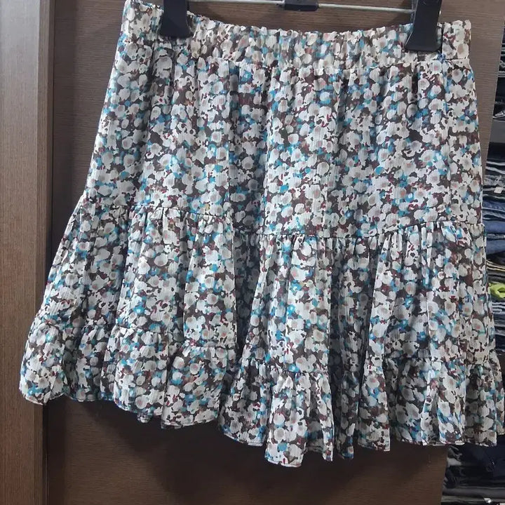 [BUNJANG] Tomboy Flower Pattern Mini Skirt / 톰보이 플라워 패턴 캉캉 미니스커트(55)