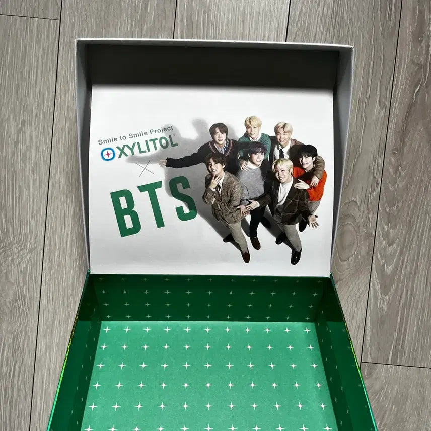 [BUNJANG] BTS Xylitol Collaboration Goods Box / BTS 자일리톨 콜라보 굿즈 박스