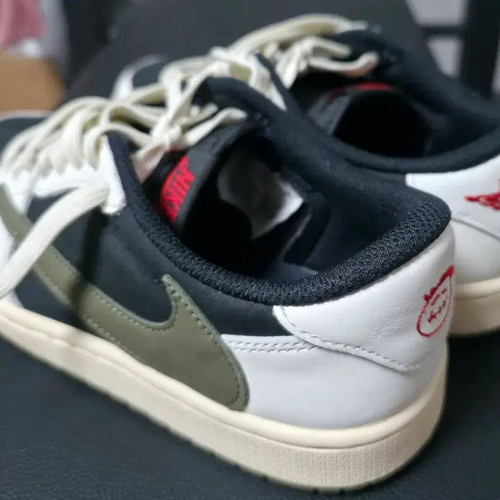 [BUNJANG] Air Jordan 1 x Travis Scott Retro Low OG SP Medium Olive / 조던 1 x 트래비스 스캇 레트로 로우 OG SP 미디움 올리브
