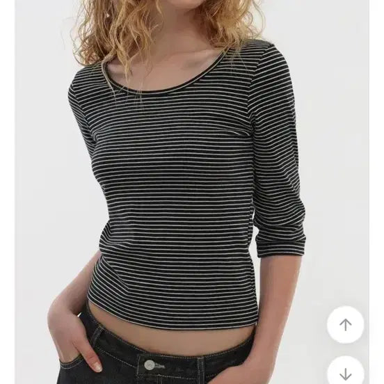 [BUNJANG] Black Up Standard U-Neck 3/4 Sleeve Striped T-Shirt (M) / 블랙업 스탠다드 유넥 7부티 줄무늬 m