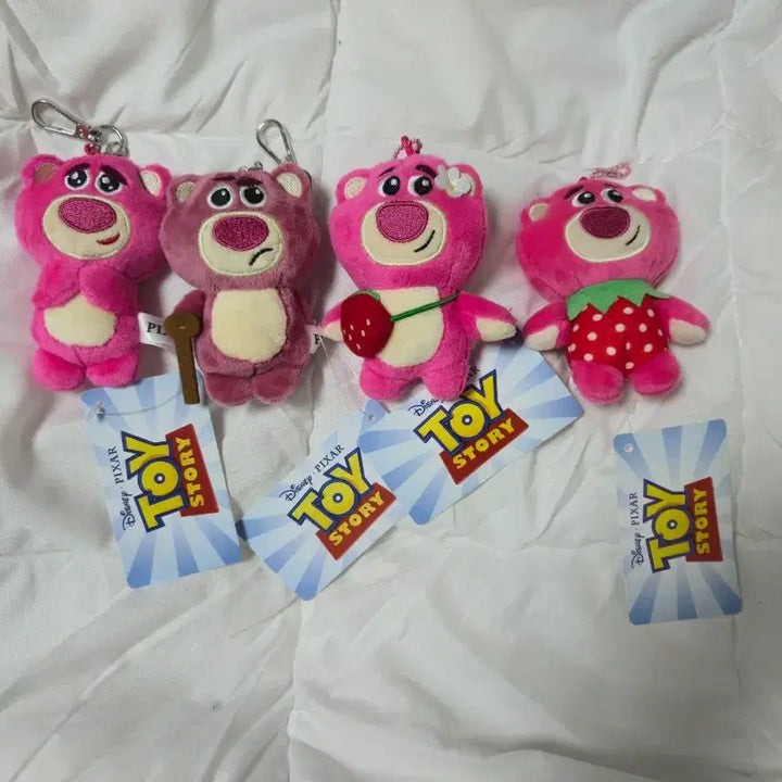 [BUNJANG] Toy Story Lotso Collection Keychain / 토이스토리 인형모음 키링 랏소 장난감 열쇠고리 가방걸이 고리인형 딸기