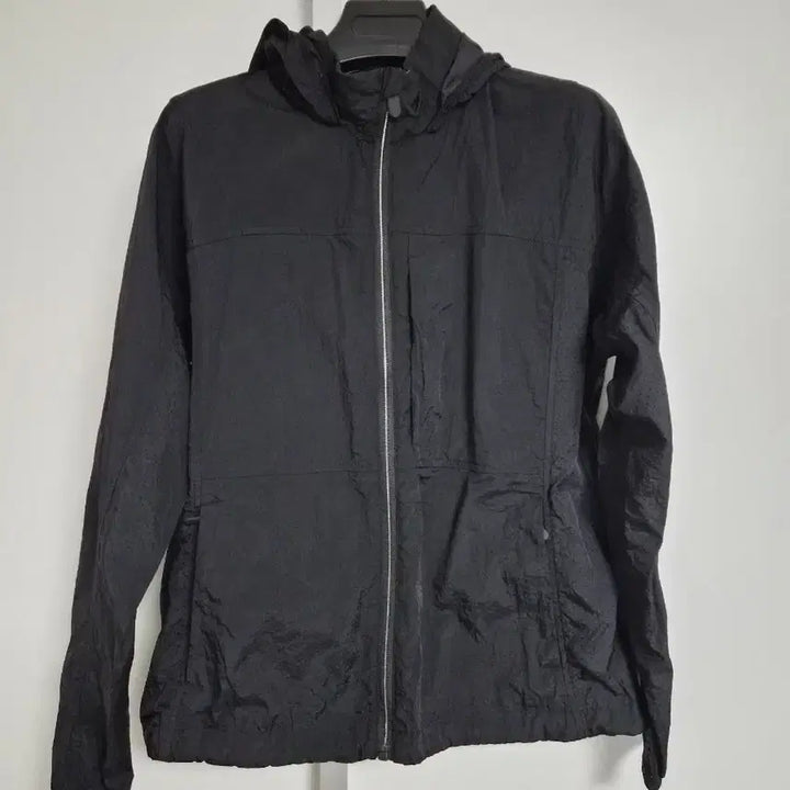 [BUNJANG] Feltics Hooded Windbreaker Jumper Size 55 / 펠틱스 후드 바람막이 점퍼55