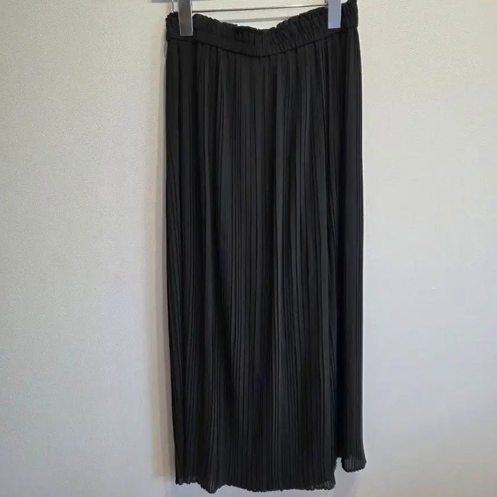 [BUNJANG] Uniqlo Pleated Long Skirt Black (M) / 유니클로 플리츠 롱 스커트 M 블랙