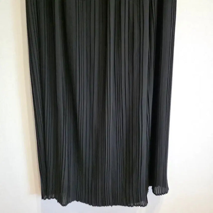 [BUNJANG] Uniqlo Pleated Long Skirt Black (M) / 유니클로 플리츠 롱 스커트 M 블랙