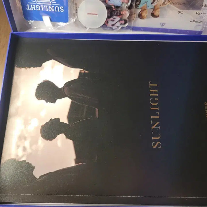 [BUNJANG] Winner Hawaii Photobook (Photocard Excluded) / 위너 하와이 포토북