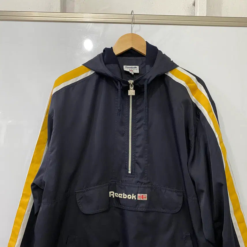 [BUNJANG] Reebok Classic Anorak Jacket (Size 100) / 696. 리복 클래식 아노락(100)