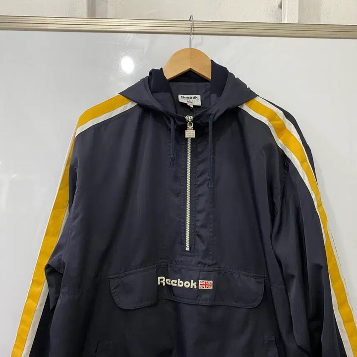 [BUNJANG] Reebok Classic Anorak Jacket (Size 100) / 696. 리복 클래식 아노락(100)