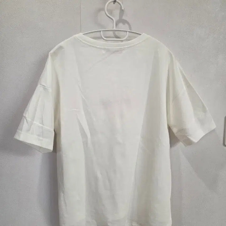 [BUNJANG] Topgirl Embroidered T-Shirt / 탑걸 자수 티