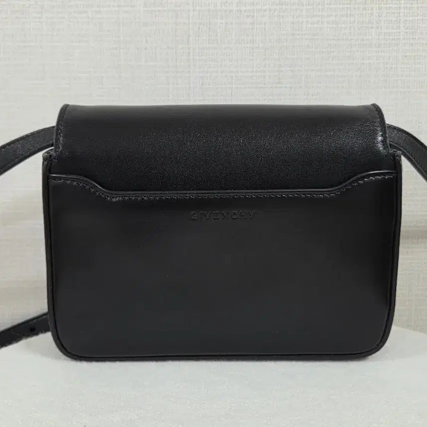 [BUNJANG] Givenchy 4G Small Box Leather Shoulder Bag Black / 지방시 4G 스몰 박스 레더 숄더백(에스파 가방)