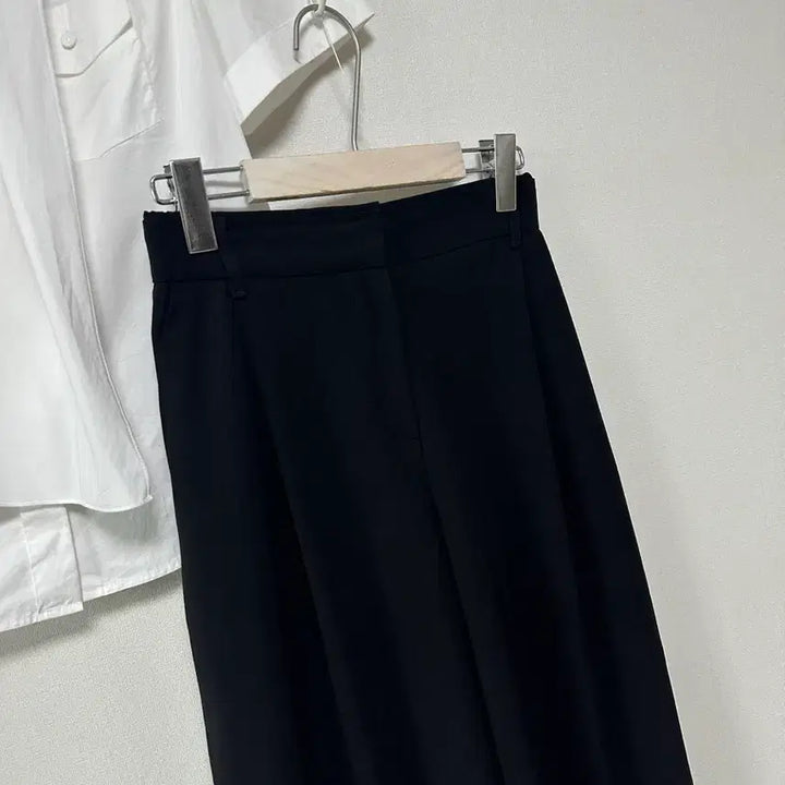[BUNJANG] SJSJ 23 Summer Light Pinched Wide Pants / SJSJ 23 찰랑 핀턱 와이드팬츠