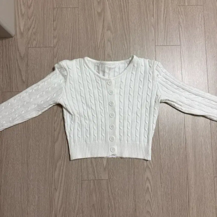 [BUNJANG] Twisted Crop Knit Cardigan / 꽈배기 크롭 니트 가디건