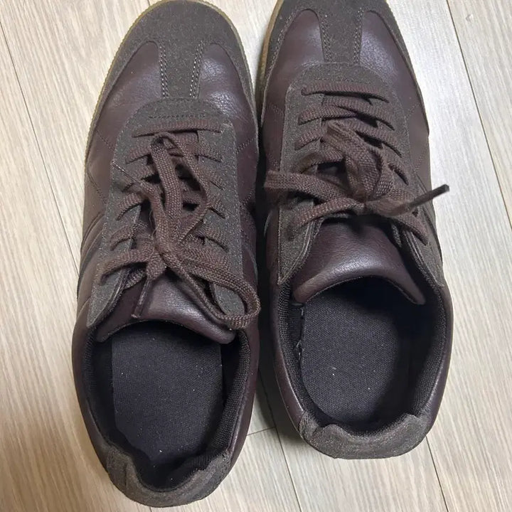 [BUNJANG] GU Brown Suede German Army Leather Sneakers / GU 갈색 스웨이드 독일군 가죽 운동화