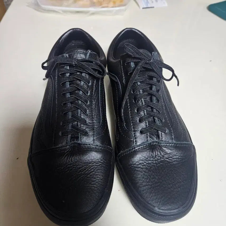 [BUNJANG] Vans Old Skool Black Leather Sneakers / 반스 올드스쿨 블랙 레더 스니커즈