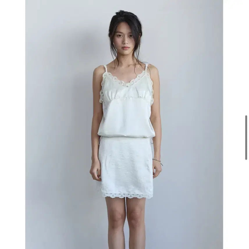 [BUNJANG] Hocus Pocus Cream Lace Slip Bustier / 호쿠스포쿠스 크림 레이스 슬립 뷔스티에