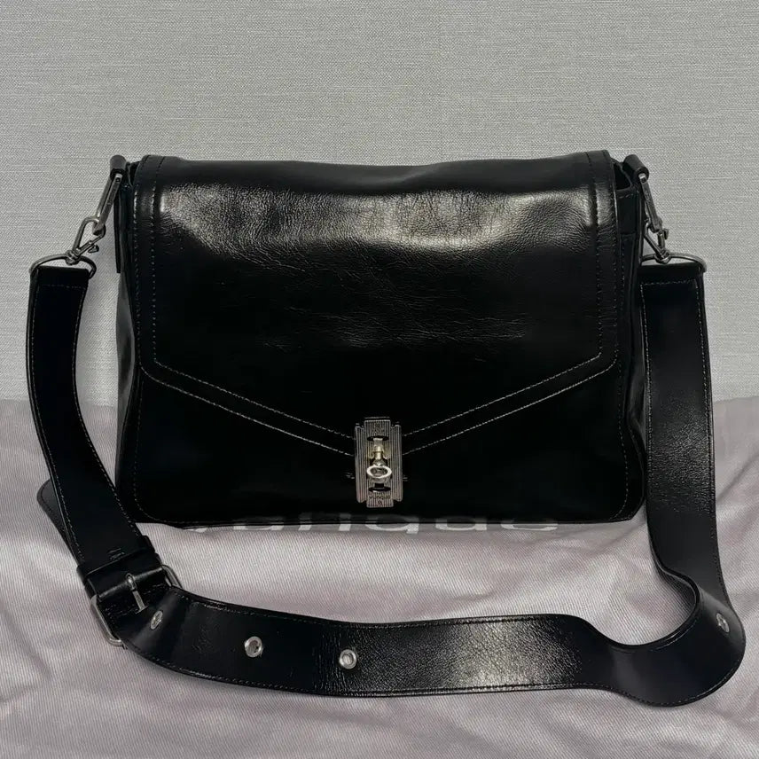 [BUNJANG] Vunque OCAM Doux Square Shoulder L Black Bag / 분크 오캄 두 스퀘어 숄더L 블랙