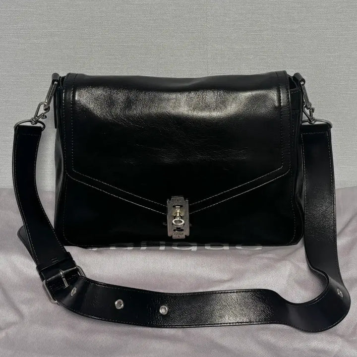 [BUNJANG] Vunque OCAM Doux Square Shoulder L Black Bag / 분크 오캄 두 스퀘어 숄더L 블랙