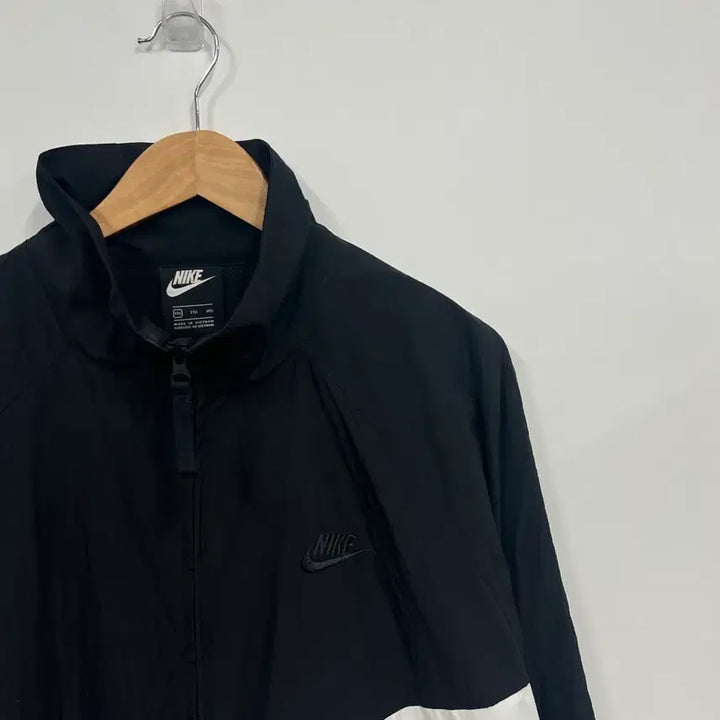 [BUNJANG] Nike Big Swoosh Big Logo Woven Windbreaker Zip-Up Jacket / [110] 나이키 빅스우시 빅로고 우븐 바람막이 집업 자켓