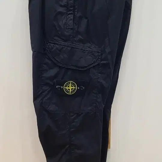 [BUNJANG] Stone Island Black Nylon Cargo Jogger Pants / 스톤아일랜드 블랙 나일론조거팬츠 30,32