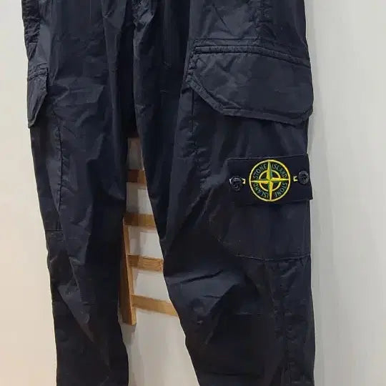 [BUNJANG] Stone Island Black Nylon Cargo Jogger Pants / 스톤아일랜드 블랙 나일론조거팬츠 30,32