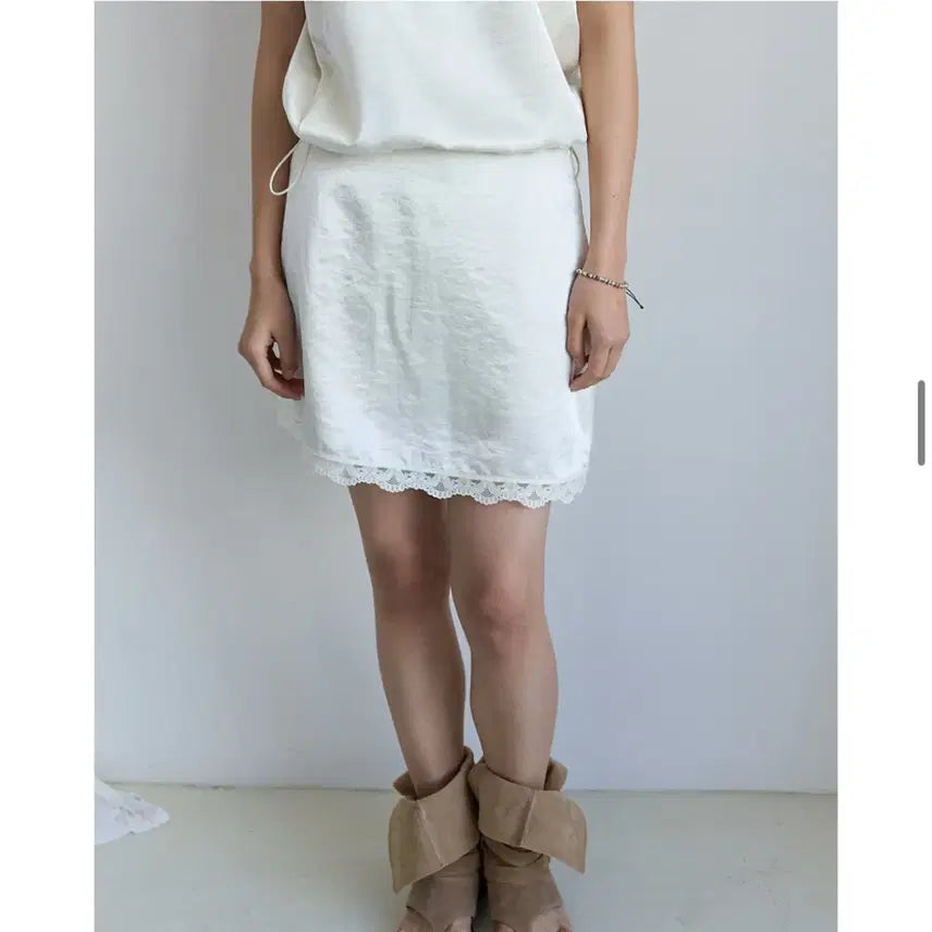 [BUNJANG] Hocus Pocus Lace Mini Skirt / 호쿠스포쿠스 레이스 미니 스커트