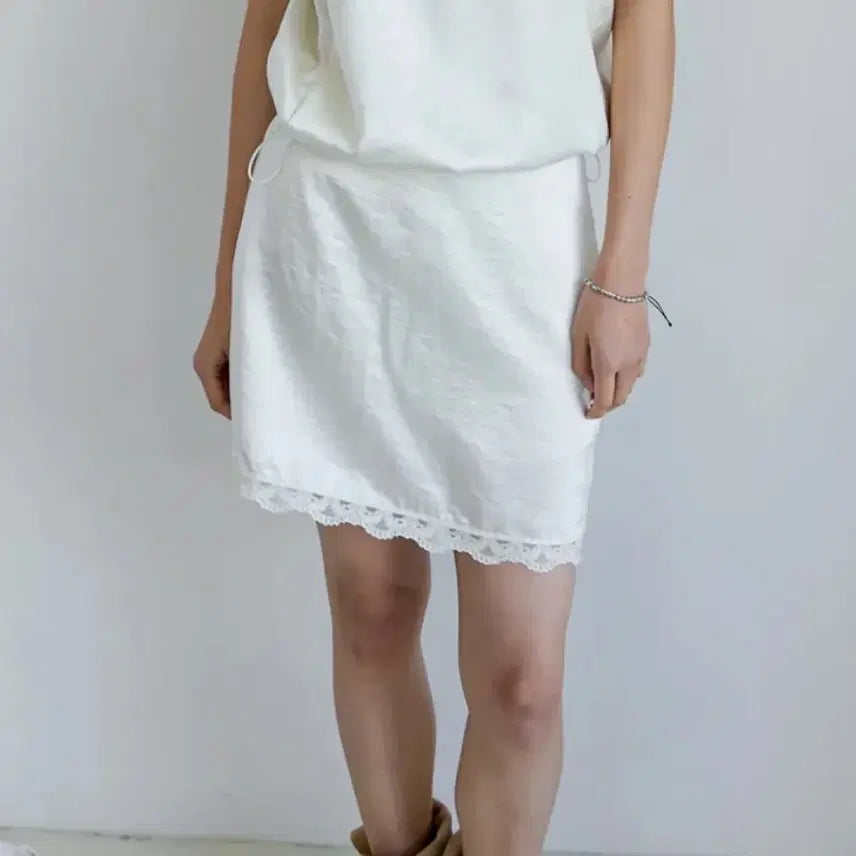 [BUNJANG] Hocus Pocus Lace Mini Skirt / 호쿠스포쿠스 레이스 미니 스커트