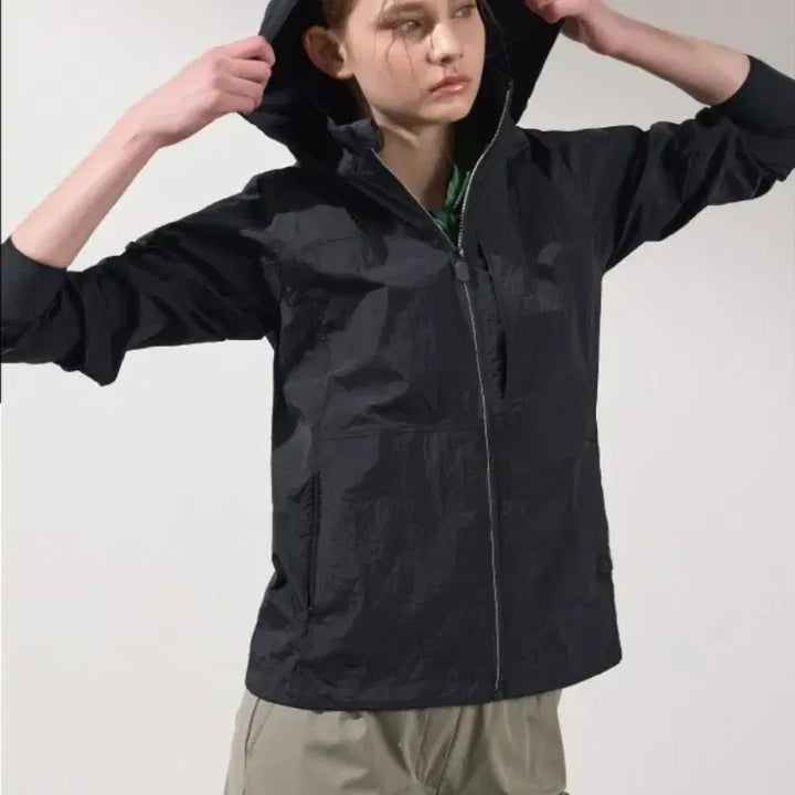 [BUNJANG] Feltix Hooded Windbreaker Jumper - Size 55 / 펠틱스 후드 바람막이 점퍼55