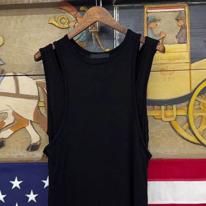 [BUNJANG] Heliot Emil Eudaimonia Tank Top / 엘리엇 에밀 유다이모니아 탱크 탑