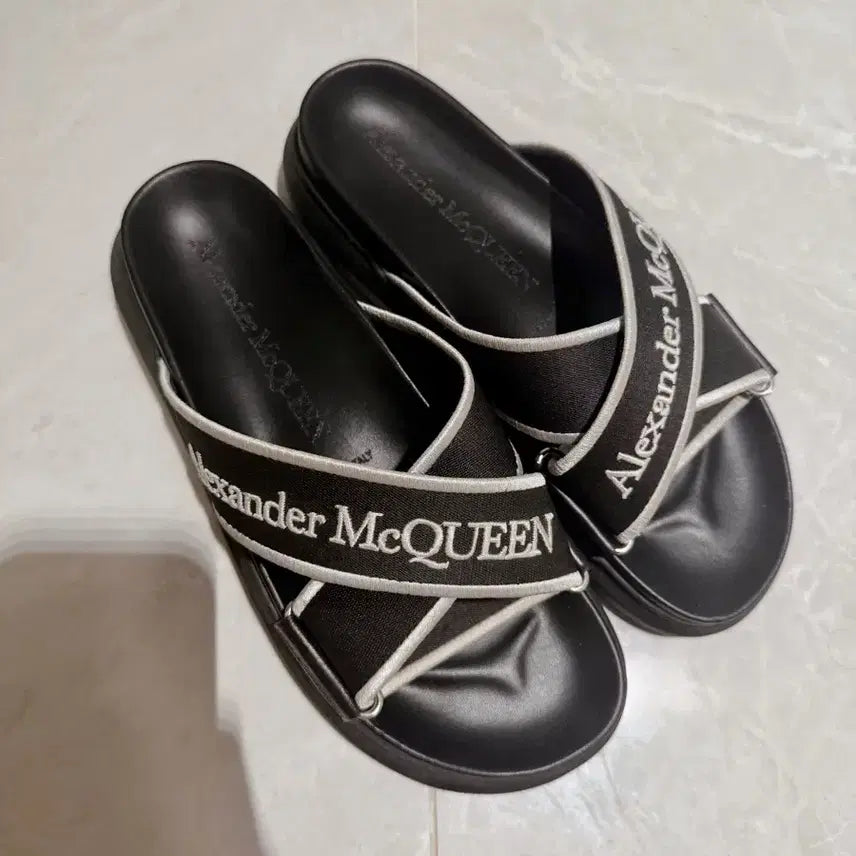[BUNJANG] Alexander McQueen Cross Strap Slides / 알렉산더 맥퀸 크로스 스트랩 슬라이드
