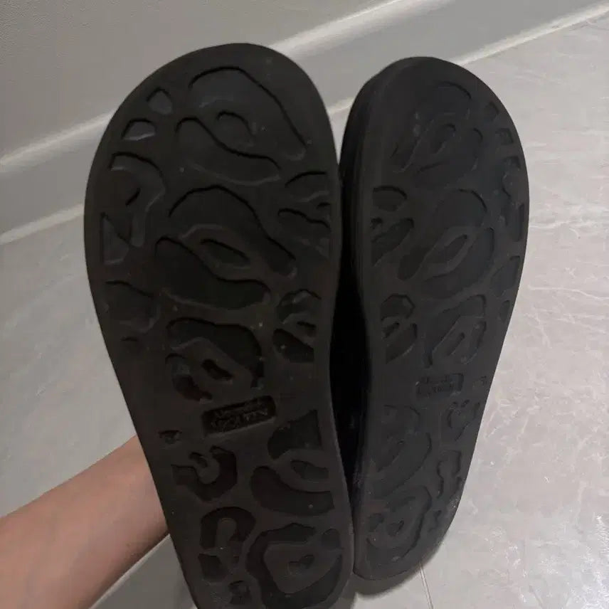 [BUNJANG] Alexander McQueen Cross Strap Slides / 알렉산더 맥퀸 크로스 스트랩 슬라이드