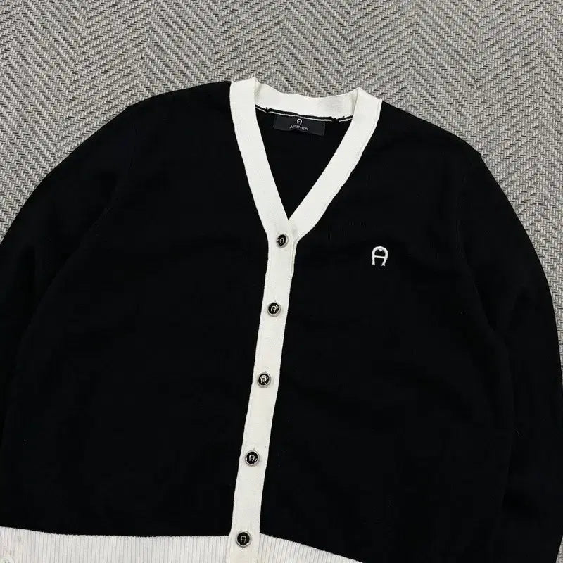 [BUNJANG] AIGNER Viscose Cardigan V3381 / 아이그너 비스코스 가디건 v3381