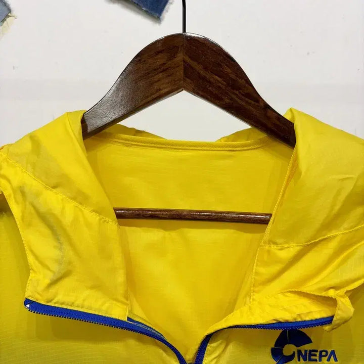 [BUNJANG] Nepa Color-Block Lightweight Windbreaker Jacket / (105) 네파 아웃도어 배색 홑겹 바람막이 자켓