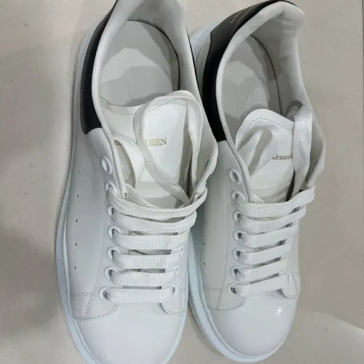 [BUNJANG] Alexander McQueen Oversized Sole Sneakers Black / 알렉산더 맥퀸 오버솔 스니커즈 블랙