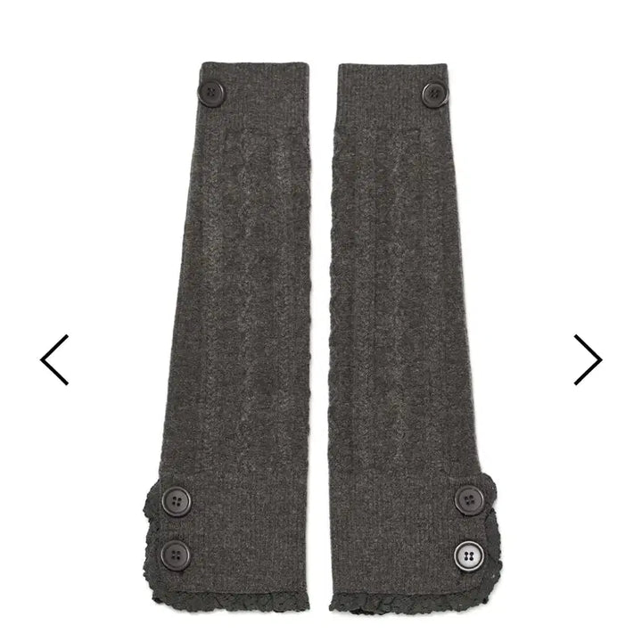 [BUNJANG] Hug Your Skin Button Cable Knit Leg Warmers (Brown) / 허그유어스킨 버튼 케이블 니트 레그워머 (브라운)